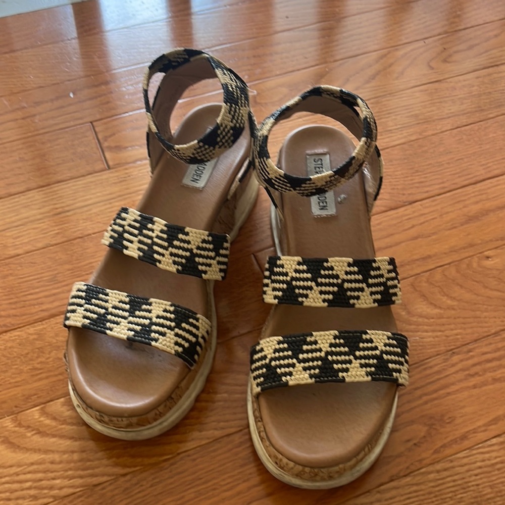 Steve Madden Black and Tan Espadrille Sandal